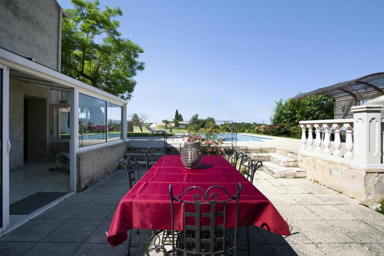 Villa Charmante A La Tour-D'Aigues Avec Piscine Privee Exterior photo